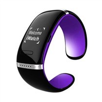 威马仕WELMAX OLED触屏智能手表评测 紫色时尚手镯式设计，兼顾苹果安卓的蓝牙伴侣